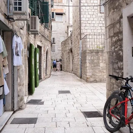 In Beautiful Diocletian's Palace Appartement