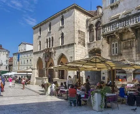 Appartamento In Beautiful Diocletian's Palace Spalato