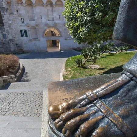 Apartman In Beautiful Diocletian's Palace *